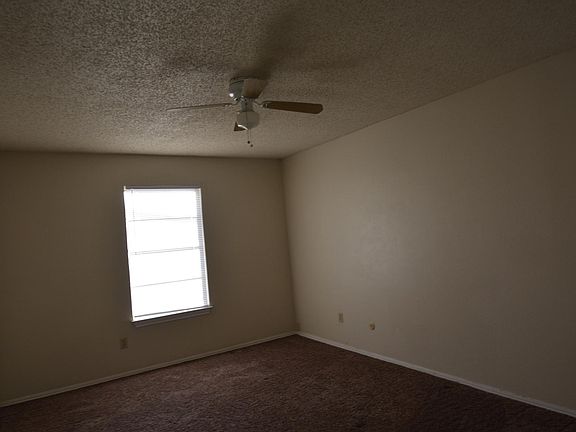 5th image of 2240 Seville Ct Unit 2240
