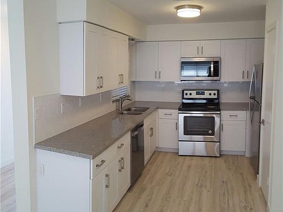 5th image of 2610 Providence St APT 1