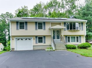 5 Sumpter Rd, Burlington, MA 01803