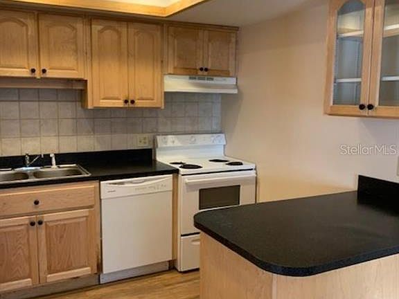 3rd image of 1301 Palmer St APT 11
