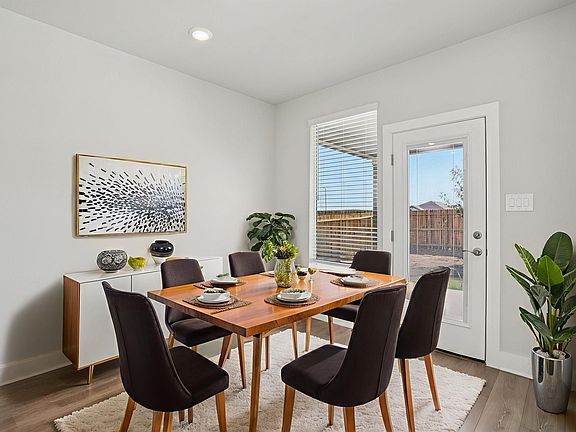 Virtually Staged Dining