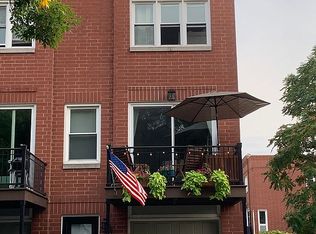 1833 W Oakdale Ave UNIT A, Chicago, IL 60657