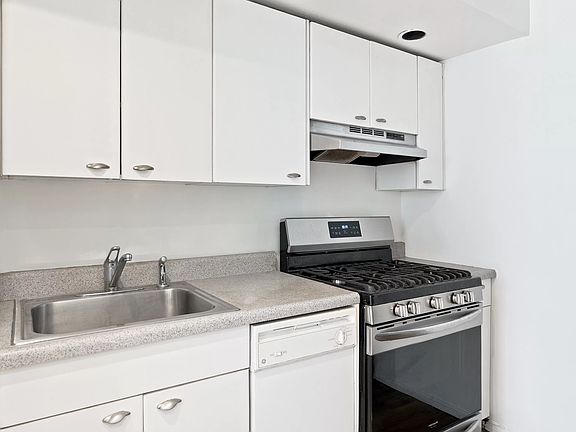 3rd image of 427 7th Ave APT 4