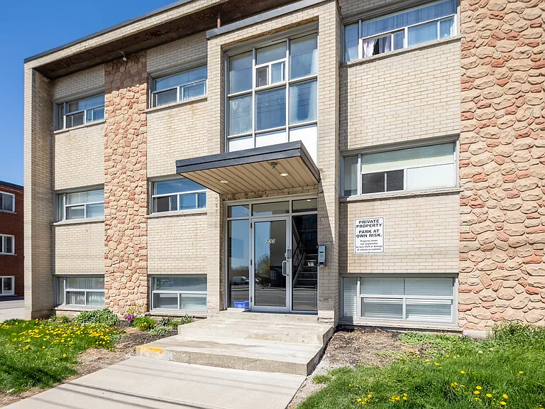 233 Mohawk Rd E #5 — Photo 8