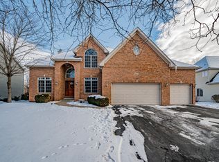 461 Waubonsee Cir, Oswego, IL 60543