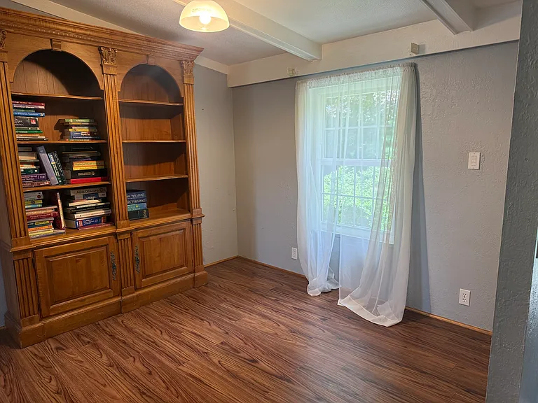 184 Bessor Rd — Photo 12