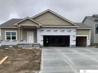 7814 S 197th St, Gretna, NE 68028