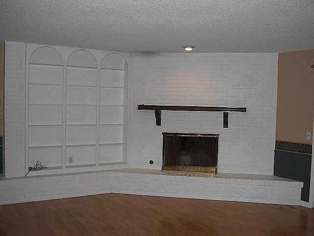 2nd image of 2704 E Rosewood Ln