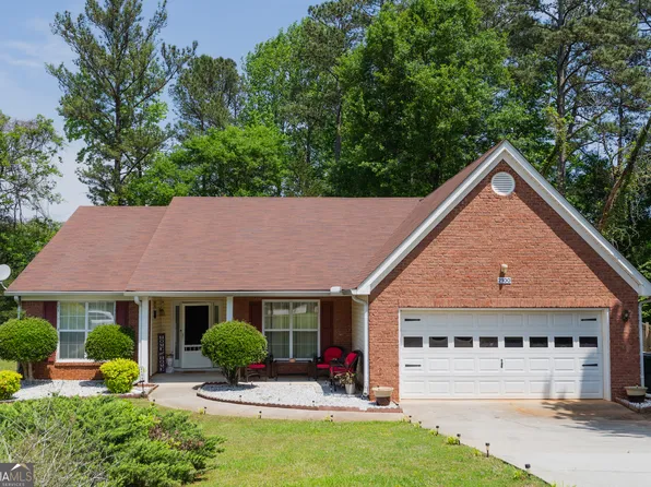 2100 Thorndale Dr SW, Lilburn, GA 30047