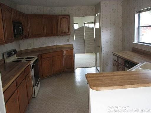 2nd image of 7019 HOLLY MOUNTAIN DR