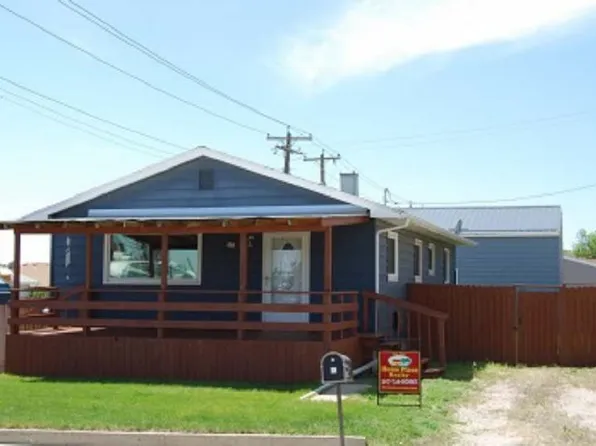 102 3rd Ave, Newcastle, WY 82701
