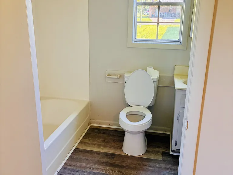806 Miller Ave — Photo 12