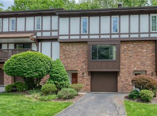 513 Kingsberry Ct, Pittsburgh, PA 15237