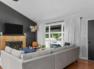 7916 Maple St, Prairie Village, KS 66208