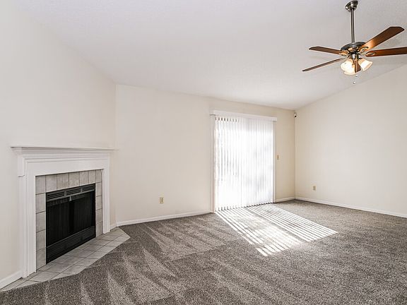 3rd image of 12630 Ashglen Dr S