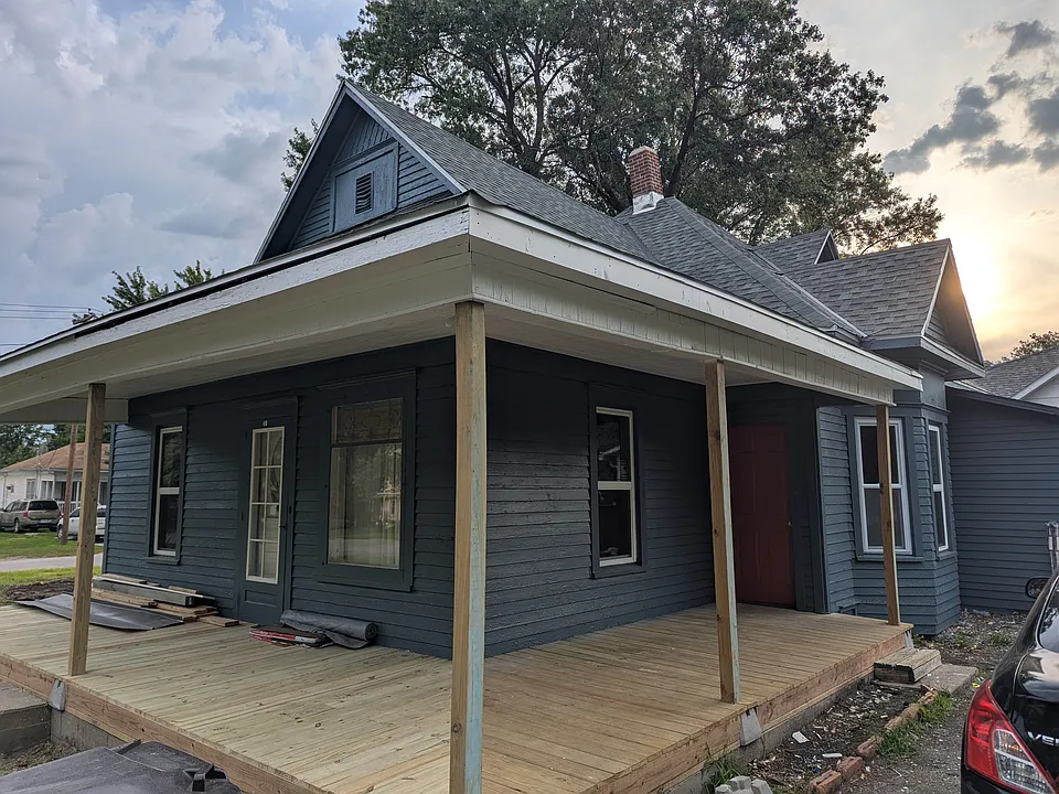 282 N 3rd St