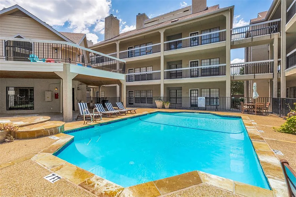 1 bed, 654 sqft, $2,700 — Photo 3