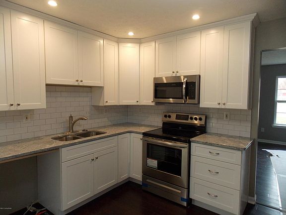 4th image of 4420 Shenandoah Dr
