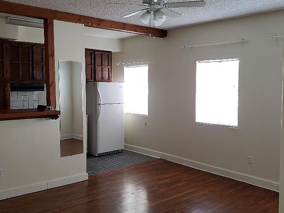2nd image of 608 N St Andrews Pl APT 8