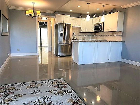 2nd image of 800 Horizons W APT 211