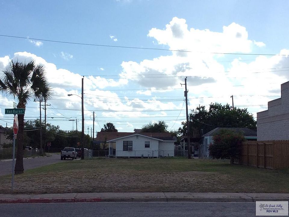 2nd image of 754 E Van Buren St