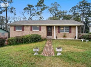 32 Ridgeview Dr, Chickasaw, AL 36611