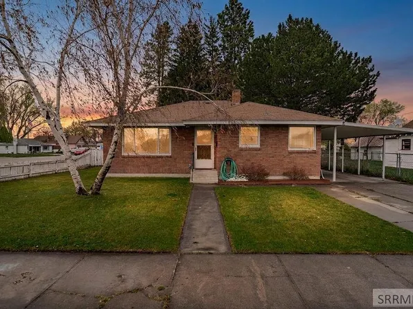 211 E Pine St, Shelley, ID 83274