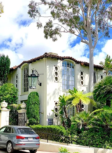 1334 N Laurel Ave Photo 1 1334 N Laurel Ave Photo 1