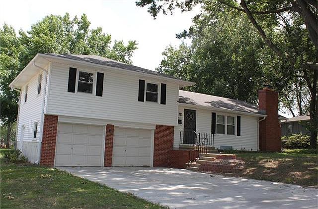 1st image of 810 NW Hearnes Ave