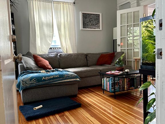 5th image of 1001 Narragansett Blvd Unit 2