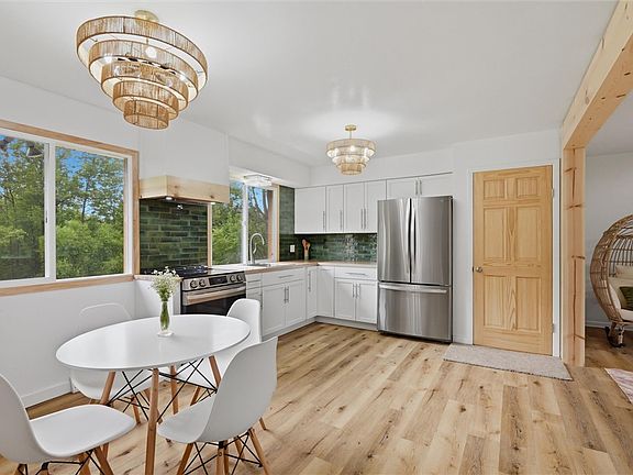 5th image of 2251 Mercer West Middlesex Rd