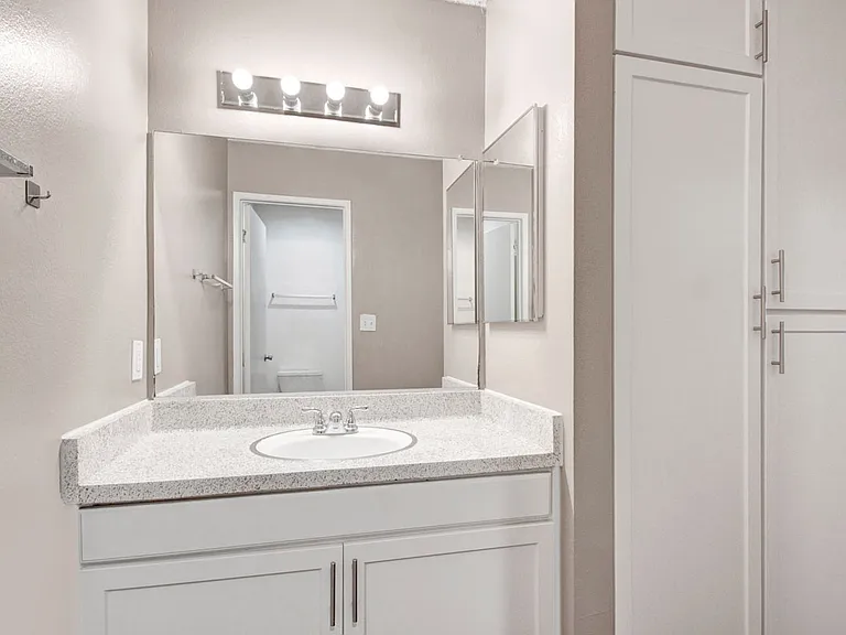 Olive Ridge Apartments — Photo 15