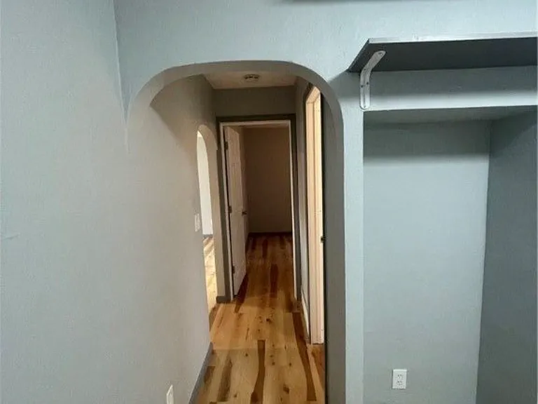 320 Winckles St — Photo 5