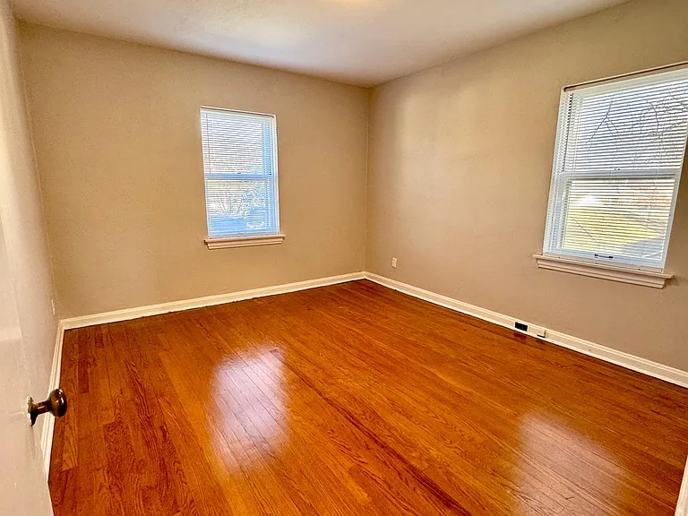 5859 Eichelberger St #1E — Photo 10