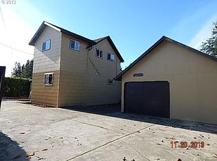 1055 N 10th Ct, Coos Bay, OR