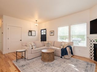 20670 White Dove Ln, Bend, OR 97702