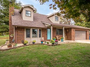 41 Fox Creek Dr, Troy, IL 62294