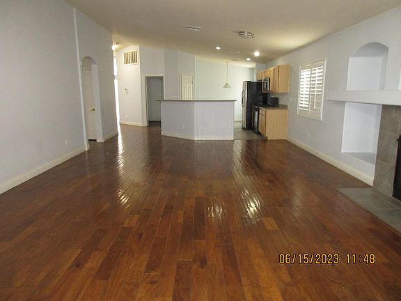 5th image of 9390 Mock Heather St