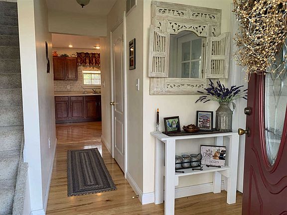 3rd image of 140 Nita Ln