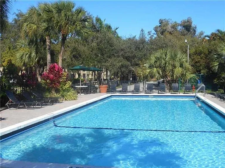 2550 SW 18th Ter #2302 — Photo 13