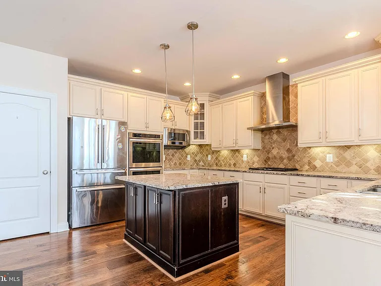 15316 Admiral Baker Cir — Photo 19