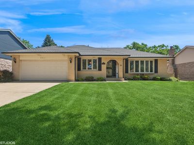 8261 Meadowwood Ave, Woodridge, IL, 60517