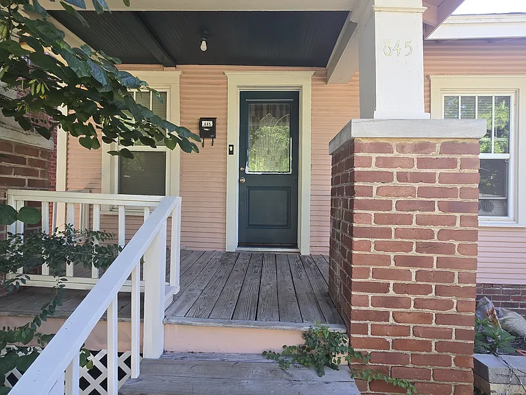 645 S Quaker Ave #645 — Photo 2