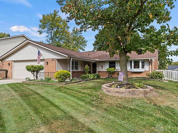 3rd image of 383 Zimmer Dr