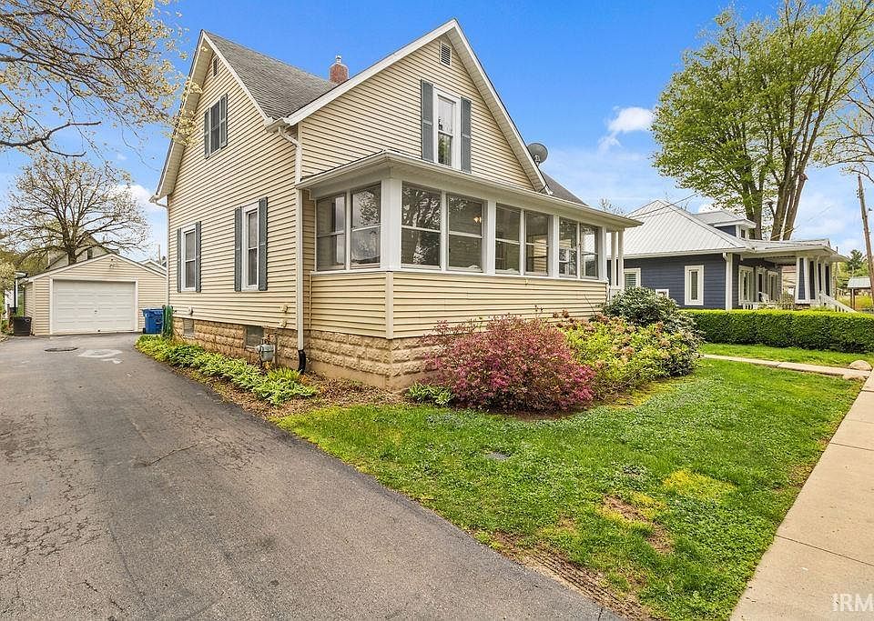1st image of 209 Hawkins Ct