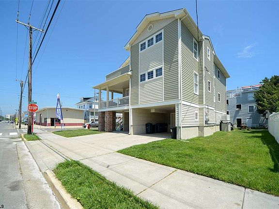 4th image of 461-63 Asbury Ave