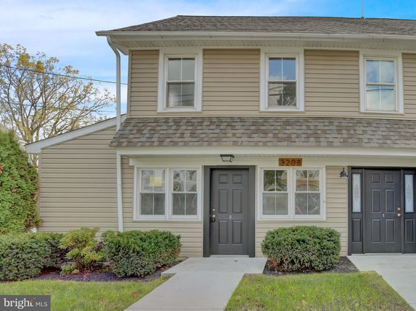 3208 Main St #2