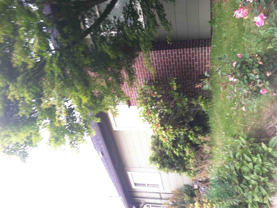 2nd image of 502 NE 79th St