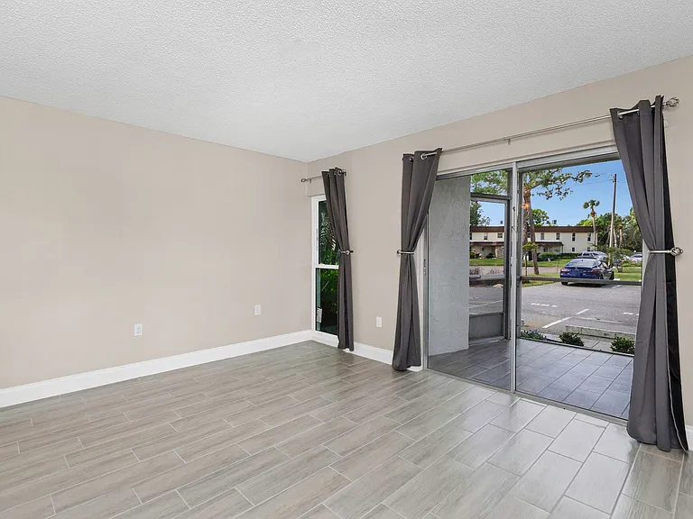 4910 38th Way S #111 — Photo 31