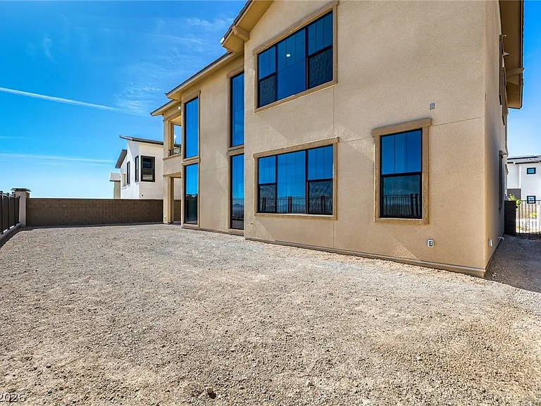 980 Natural Harmony St — Photo 32